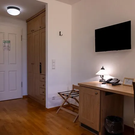 Jann Hinsch Hof Szálloda 3*