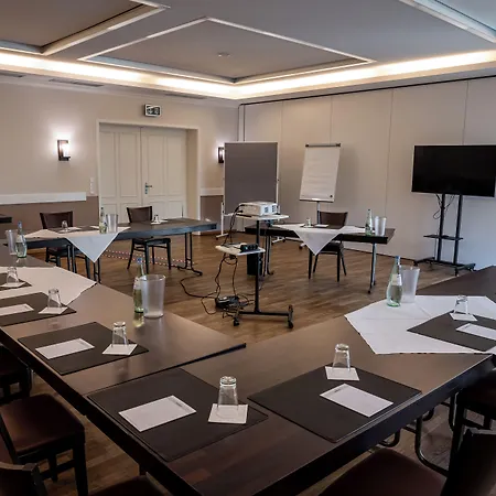 Jann Hinsch Hof Hotel 3*